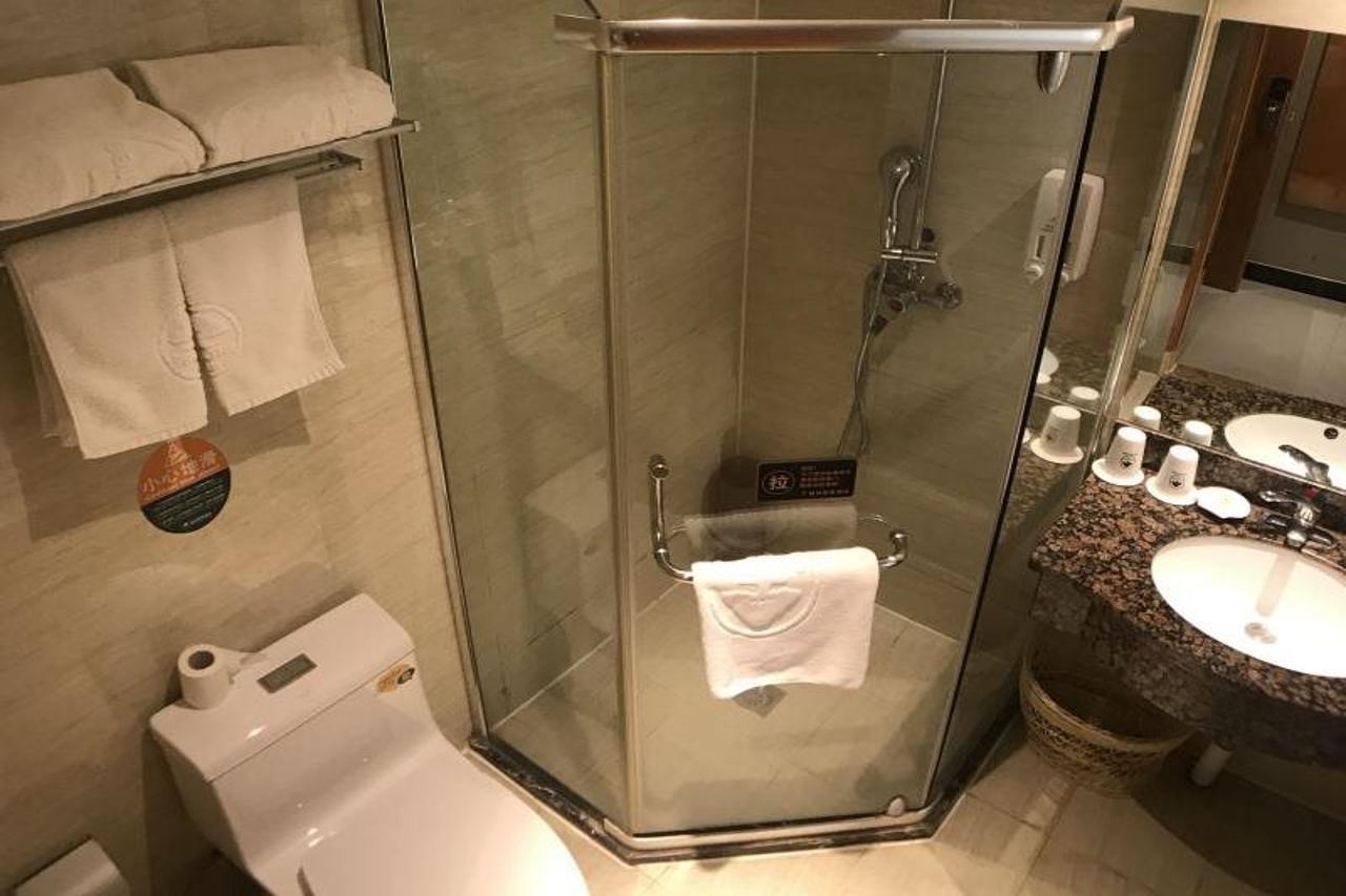 Greentree Inn Jiangsu Wuxi Jiangyin Zhouzhuang Shiji Avenue Business Hotel Dış mekan fotoğraf